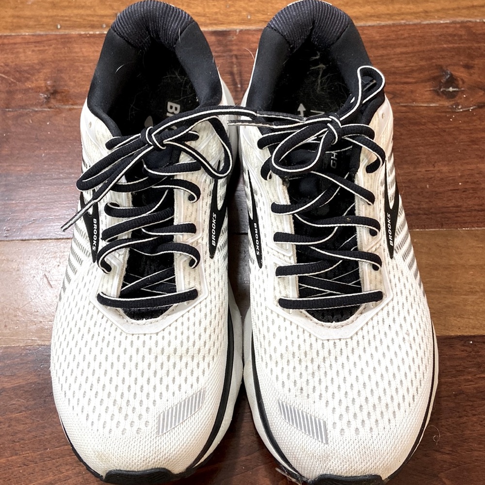 Mens Brooks Ghost 12 size 8.5